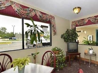 Motel Super 8 By Wyndham Moss Point Exterior foto